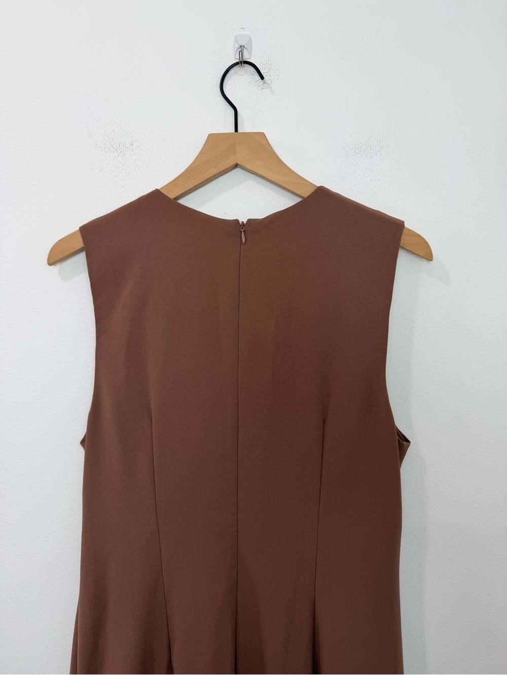 Entro Octavia Gold Buckle Midi Dress Mocha Mousse NWT Size Large - Picture 7 of 9